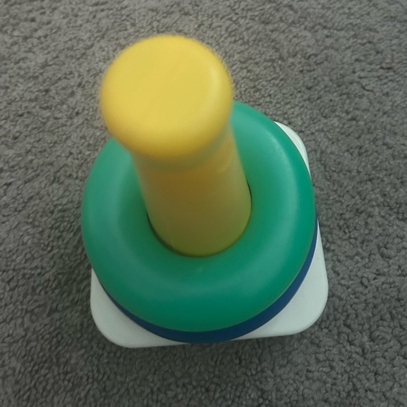 Fisher-Price Rainbow Stacking Rings - Picture 3 of 6